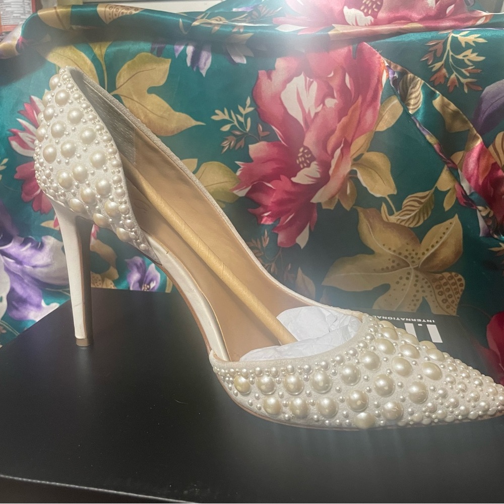 INC heels